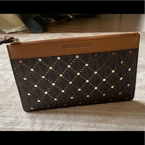 NWOT- Michael Kors leather wristlet / wallet - Picture 4 of 5